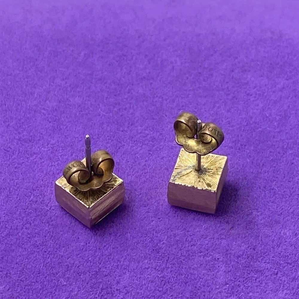 💛 Vintage Avon Gold Plated Square Earrings - Picture 2 of 2